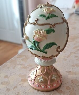 Lefton Musical Cream and Pink Floral Decorative Egg Figurine with Gold Accents